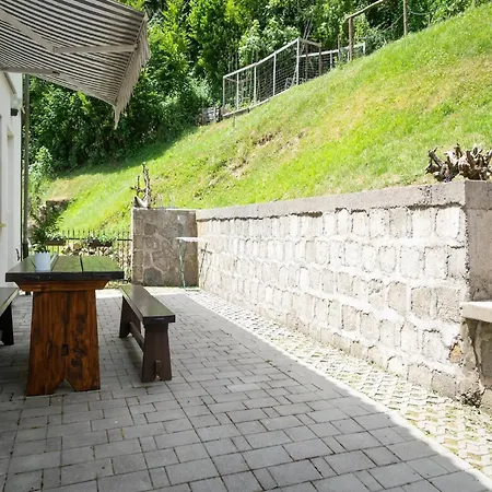 Area Krem Ar - Groundfloor With Terrace