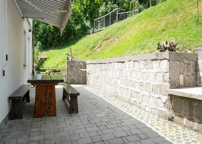 Area Krem Ar - Groundfloor With Terrace
