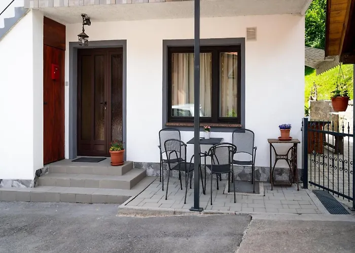 Area Krem Ar - Groundfloor With Terrace Lejlighed *